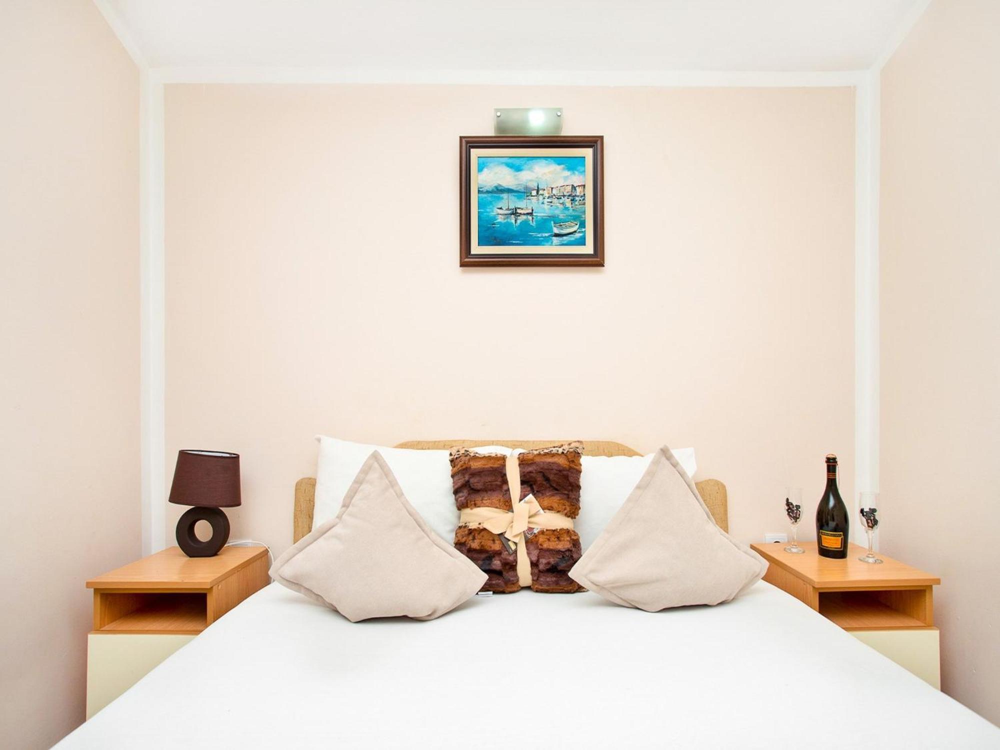בודווה Apartments Mik5 - Famous Beach Jaz מראה חיצוני תמונה